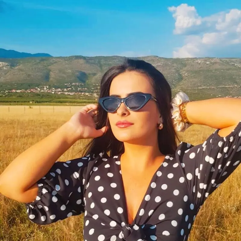LAVISH Aria – tigrasti okvir, crno staklo - sunčane naočale