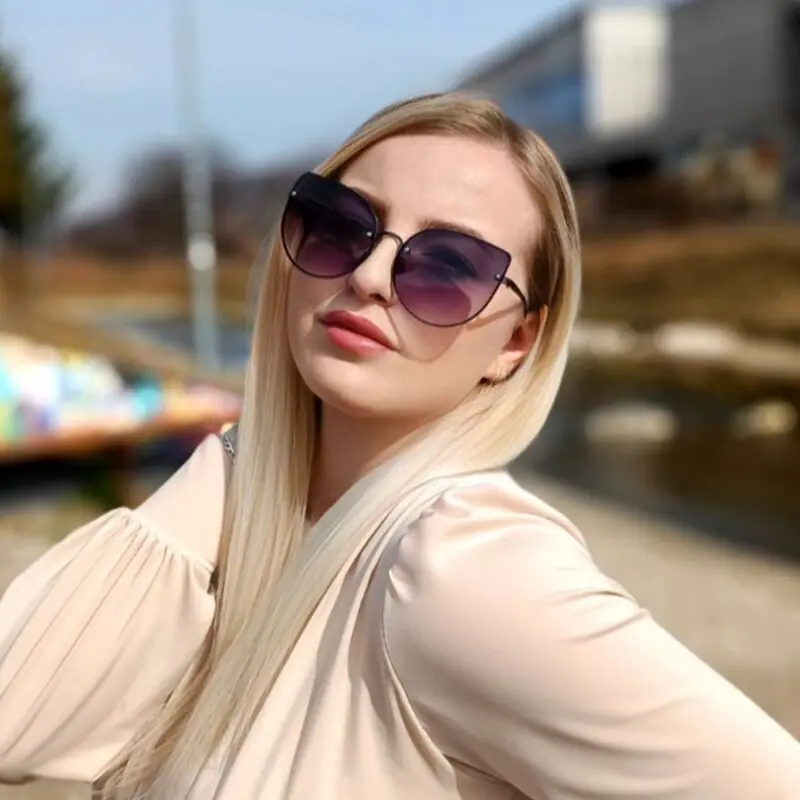 LAVISH Blair – crni okvir, crno staklo s prelazom - sunčane naočale